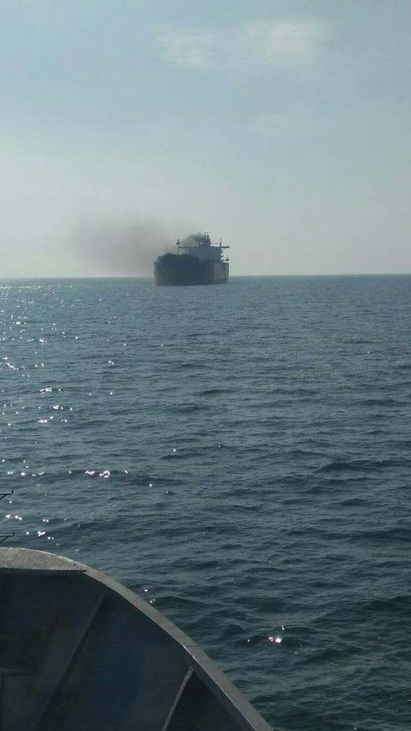 Два судна попали под российскую ракетную атаку на рейде порта Южный