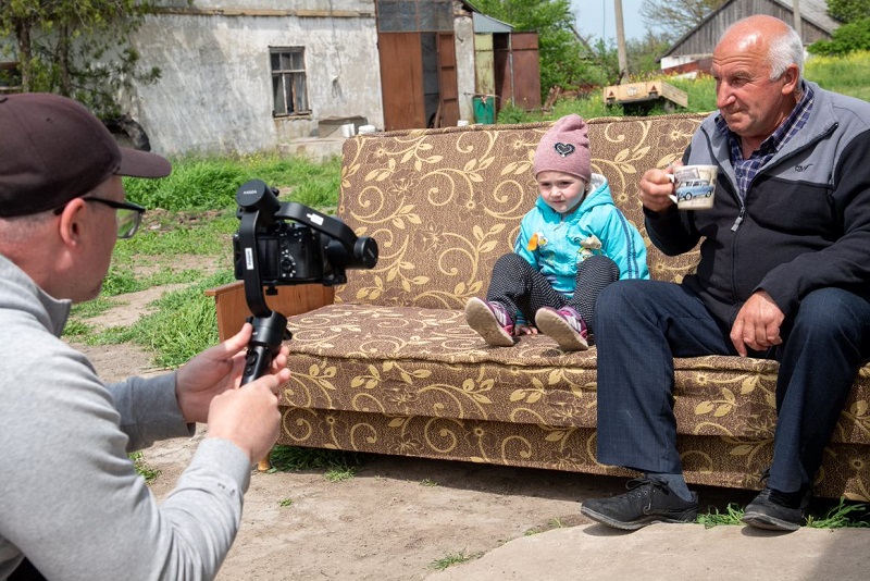 Завтра на телеэкраны выйдет проект, рассказывающий о исчезающих селах Бессарабии.