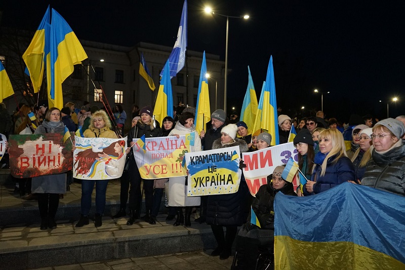 "Мы не хотим жить в "ДНР": жители востока Украины просят Путина не "освобождать" их