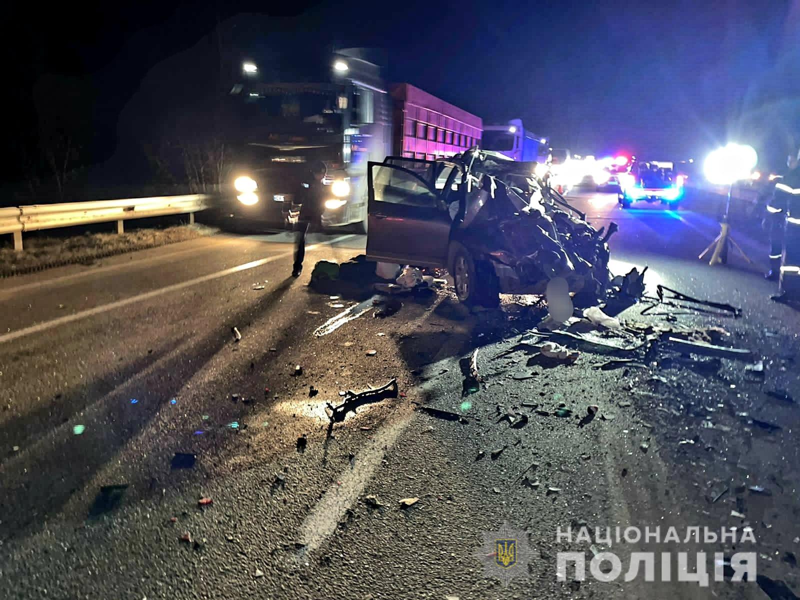 В сокрушительной аварии на трассе Одесса-Киев погибли пять человек, в том числе ребенок