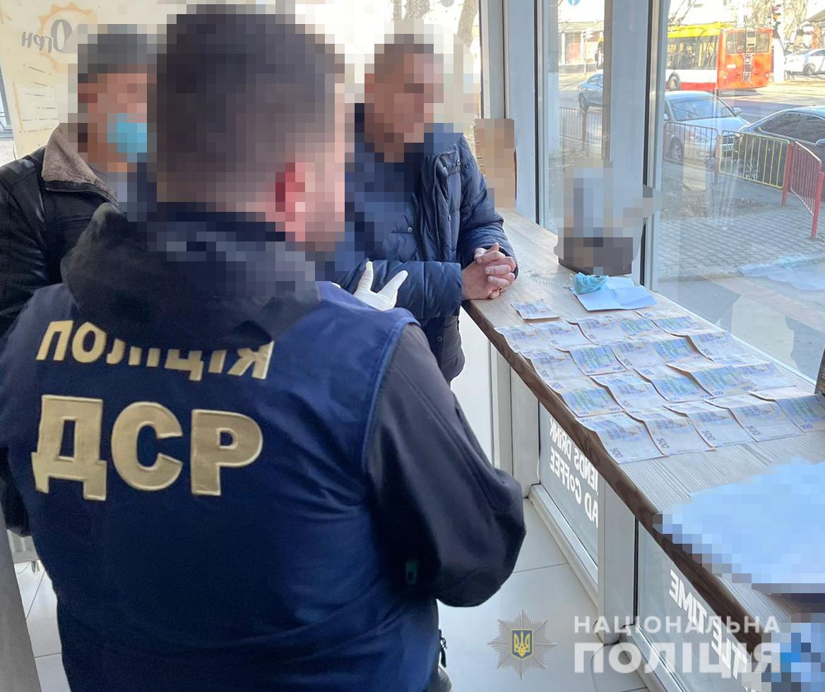 В Одесской области задержали налоговиков, наладивших коррупционный механизм с выдачей справок