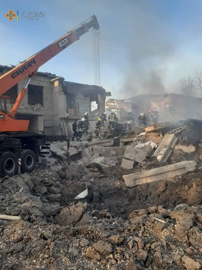 Результаты авиаудара по школе в Николаевской области: семь человек погибло, школы больше нет