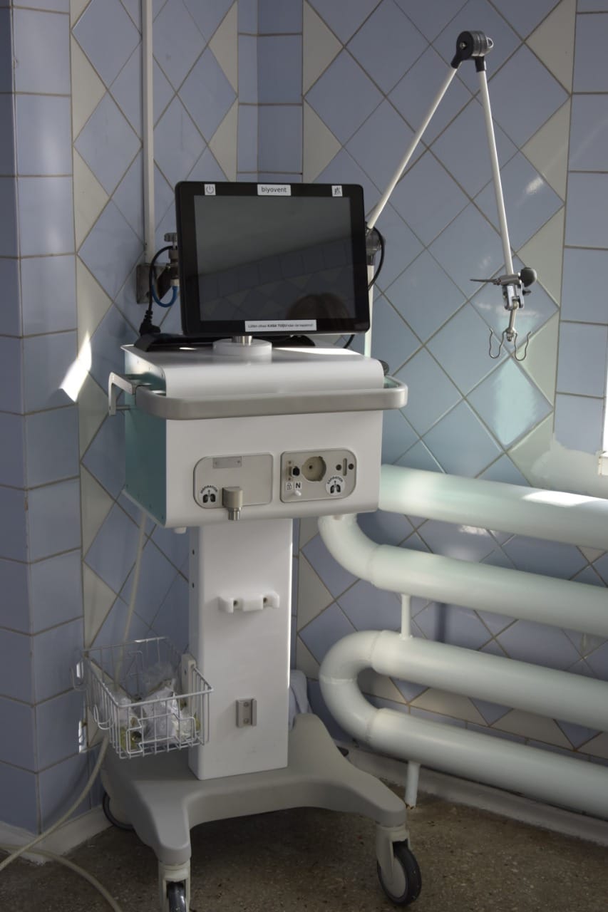 Саратская ЦРБ получила современный аппарат искусственной вентиляции легких стоимостью 600 тыс. гривен