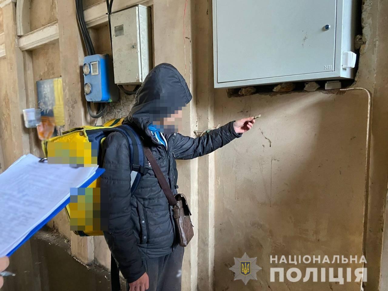 В Одессе задержали предприимчивого закладчика, который под видом курьера распространял каннабис