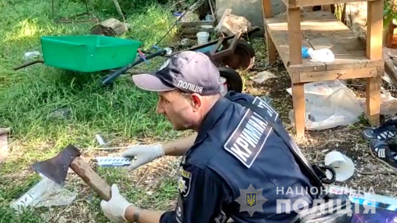 Сняла жилье, а после зарубила топором и бросила в колодец: в Белгород-Днестровском районе расследуют странное и жестокое убийство