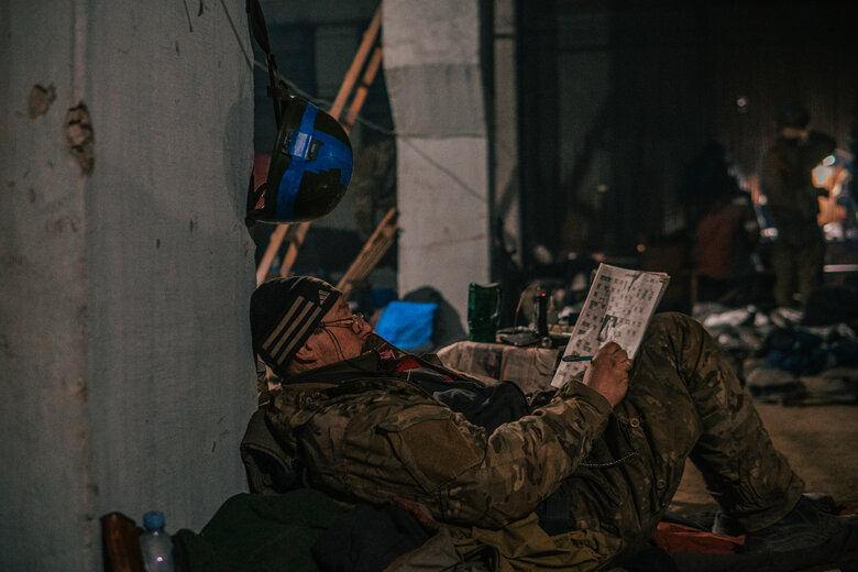 "Место моей смерти и моей жизни" - сдавшийся в плен военный с "Азовстали" показал прощальные фотографии оттуда