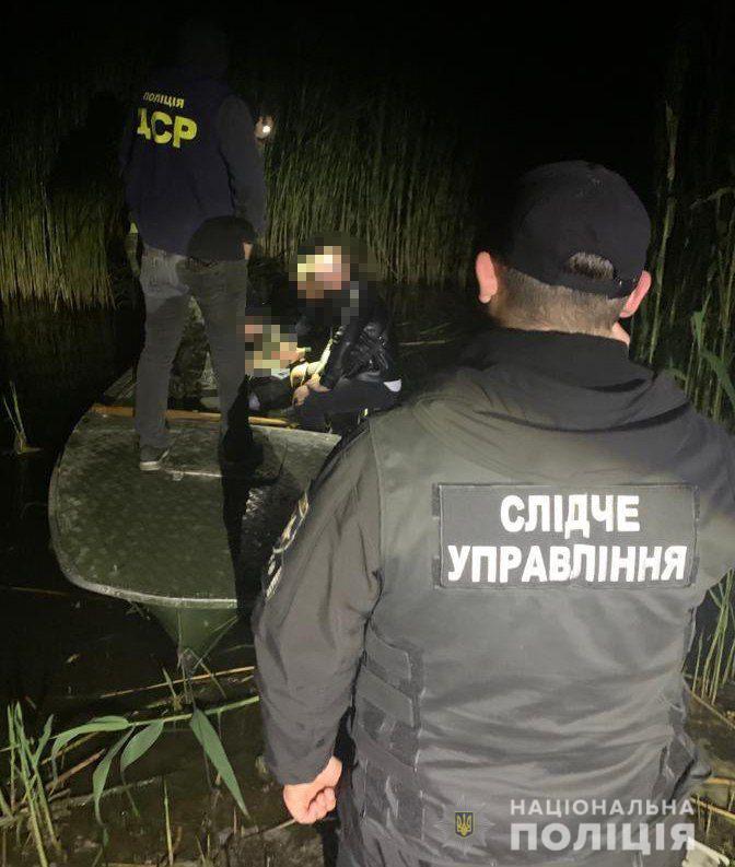 5000 долларов - за "билет в лодке": из Одесской области по лиману украинцев переправляли в Приднестровье