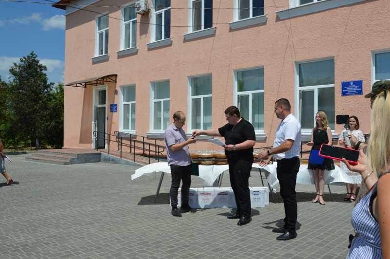 Александр Дубовой передал Килийской больнице два автомобиля скорой помощи и дефицитные медикаменты на полмиллиона гривен