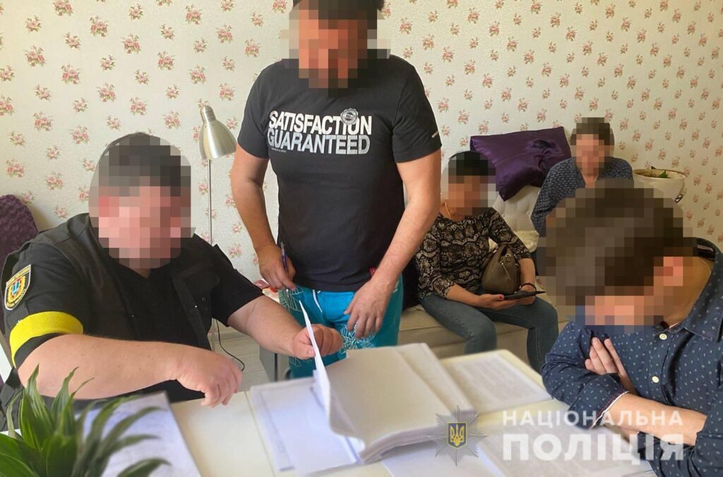 "Заработали" 45 млн гривен на продаже госимущества: в Одессе задержали членов преступной группировки