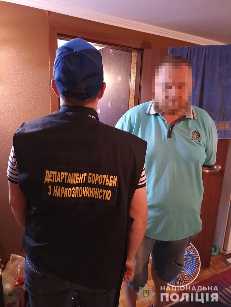 Дилерам из Аккермана и Рени, промышлявшим изготовлением наркотического зелья, грозит тюремный срок