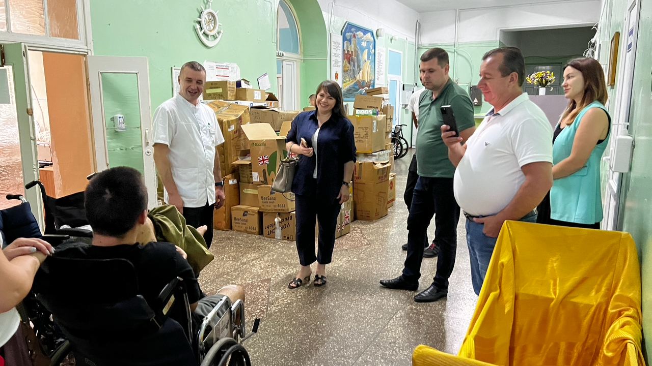 Лікарні Бессарабії отримали медикаменти загальною вартістю понад 1 млн гривень та два автомобілі швидкої допомоги