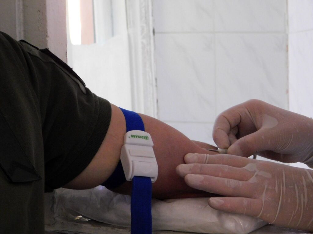 Допомагають на фронті і в тилу: військовослужбовці здали кров для потреб Білгород-Дністровської міської лікарні