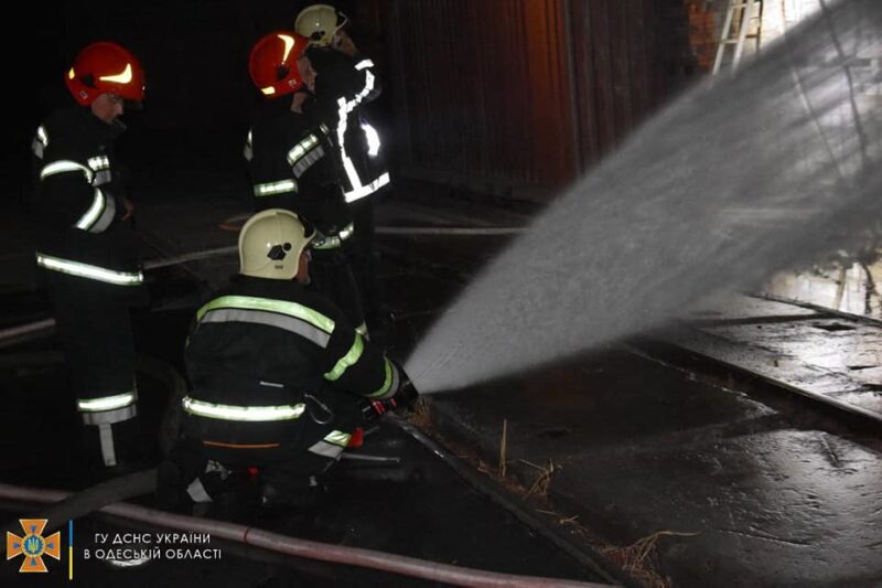 Вночі в Одеському порту сталася пожежа - не через ворожі обстріли