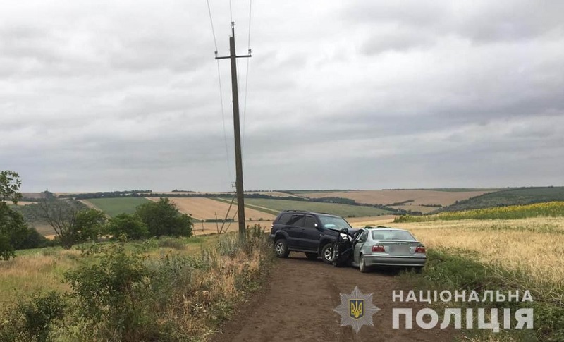 В Одесской области столкнулись BMW и Toyota Prado: один из водителей погиб