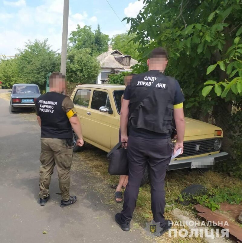 В Одесской области разоблачили банду "черных лесорубов", в состав которой входил полицейский