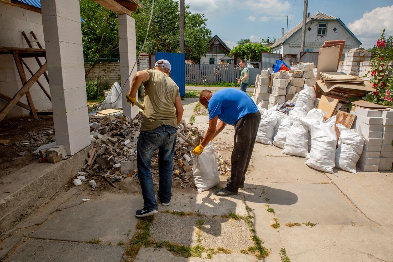«Фонд Добра и Любви» Александра Дубового начал первый этап проекта восстановления разрушенного войной жилья