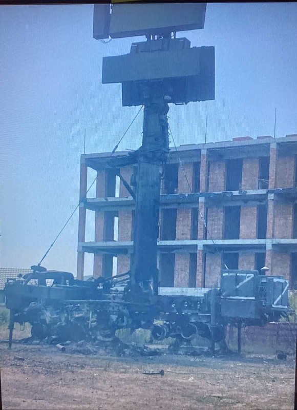 На Херсонщині ЗСУ знищили надсучасну радіолокаційну станцію росіян під час удару по їхній базі (фото)