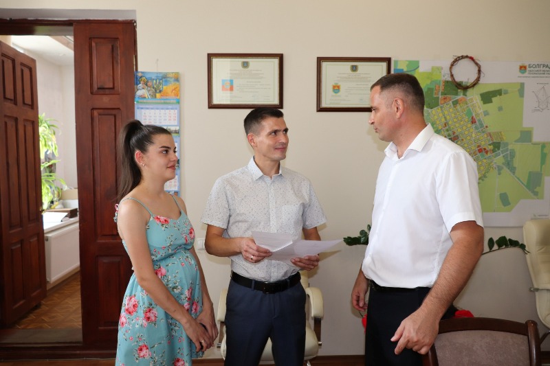 Молоді лікарі Болградської ЦРЛ отримали службові квартири