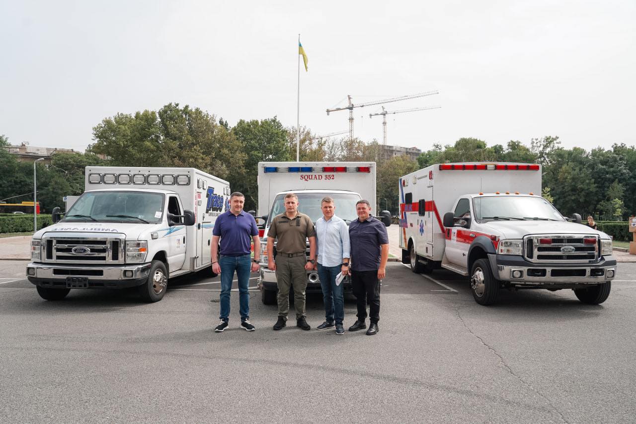 Три автомобиля скорой помощи Одесская область получила от американской OSF HealthCare