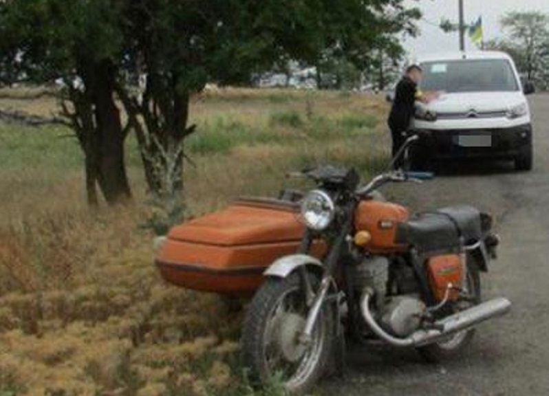 Двоє молодих жителів Бессарабії понесуть кримінальну відповідальність за викрадення мотоциклу