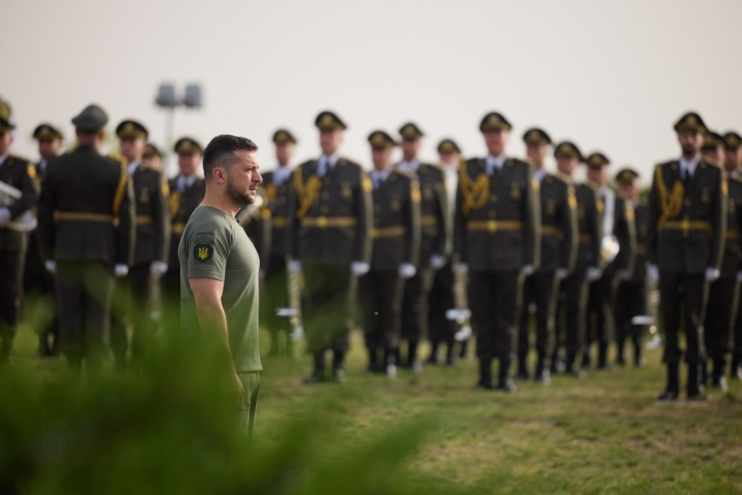 День Прапора України: "Ми ніколи не визнаємо чужі кольори на своїй землі і у своєму небі", – Зеленський