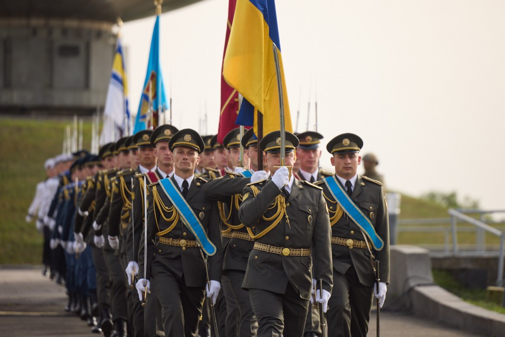 День Прапора України: "Ми ніколи не визнаємо чужі кольори на своїй землі і у своєму небі", – Зеленський