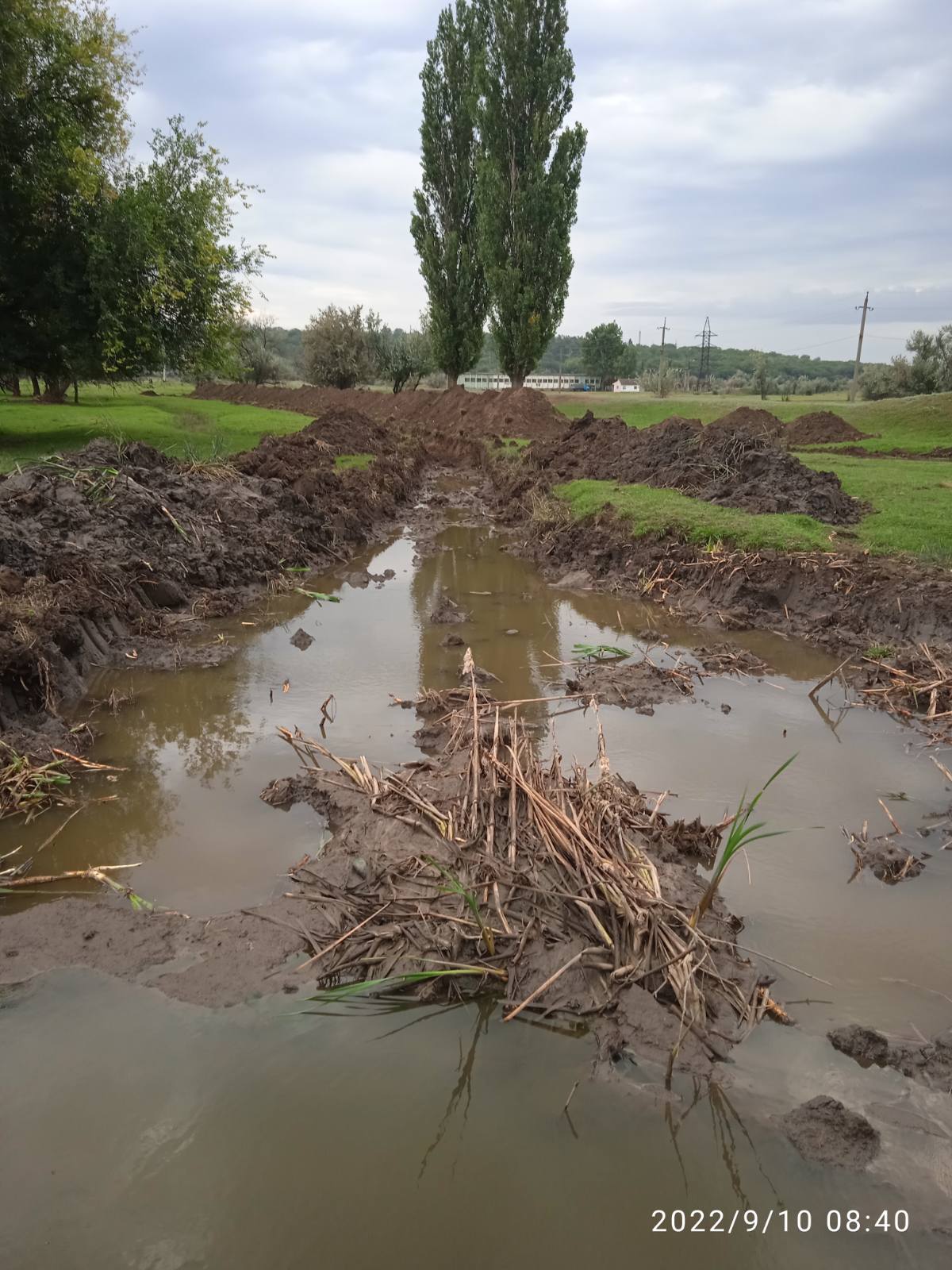 Мост расчищен, водоотвод проложен: "главная проблема" села Виноградовка Болградской общины решена