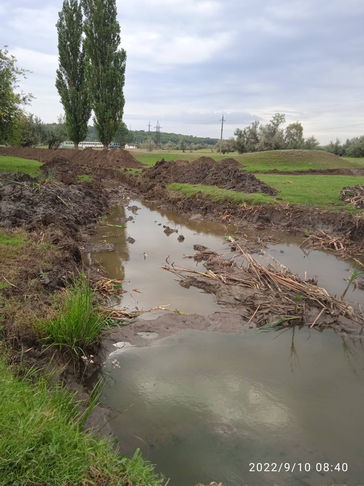 Міст розчищено, водовідвід прокладено: "головна проблема" села Виноградівка Болградської громади вирішена
