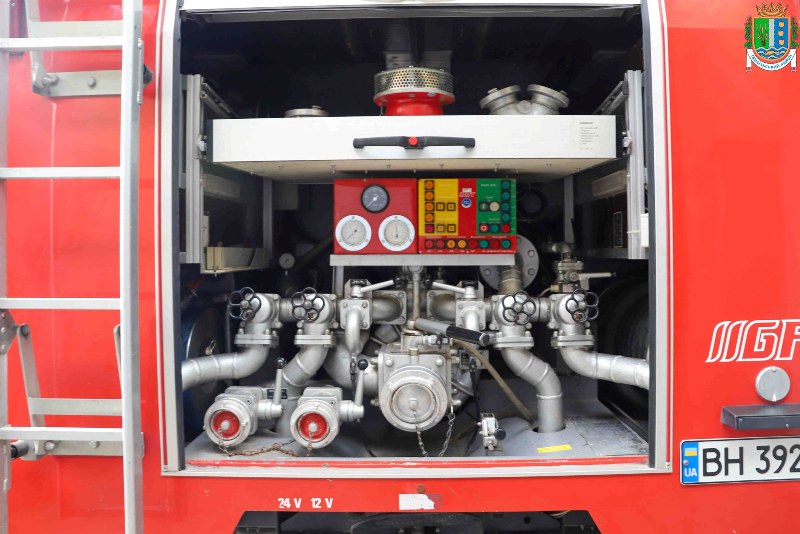 Друга з шести запланованих на Ізмаїльський район: у ренійських рятувальників з'явилась нова сучасна пожежна машина