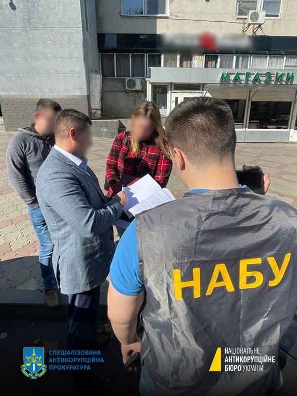Адвокатку з Одещини викрили на спробі підкупу судді