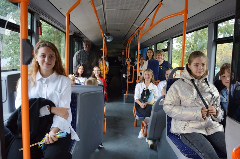 Александр Дубовой подарил килийской опорной школе большой комфортабельный автобус