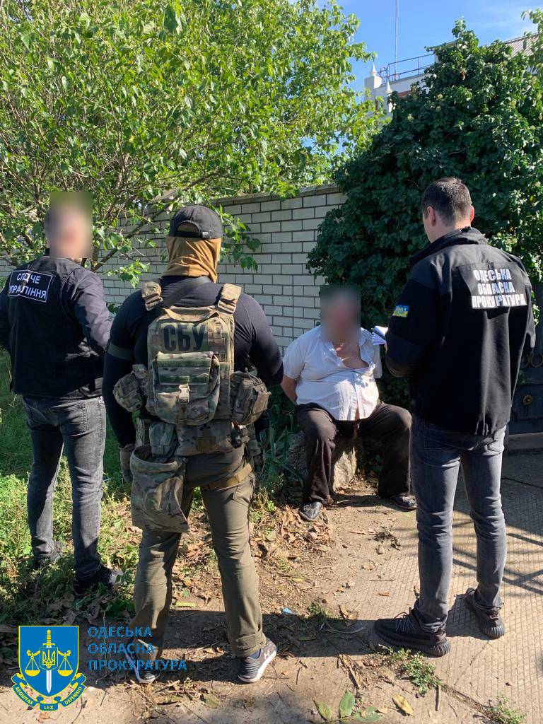 На Одещині чоловік спробував збути більше 70 кг ртуті - його затримали під час продажу токсичного "товару" за 60 тис дол США