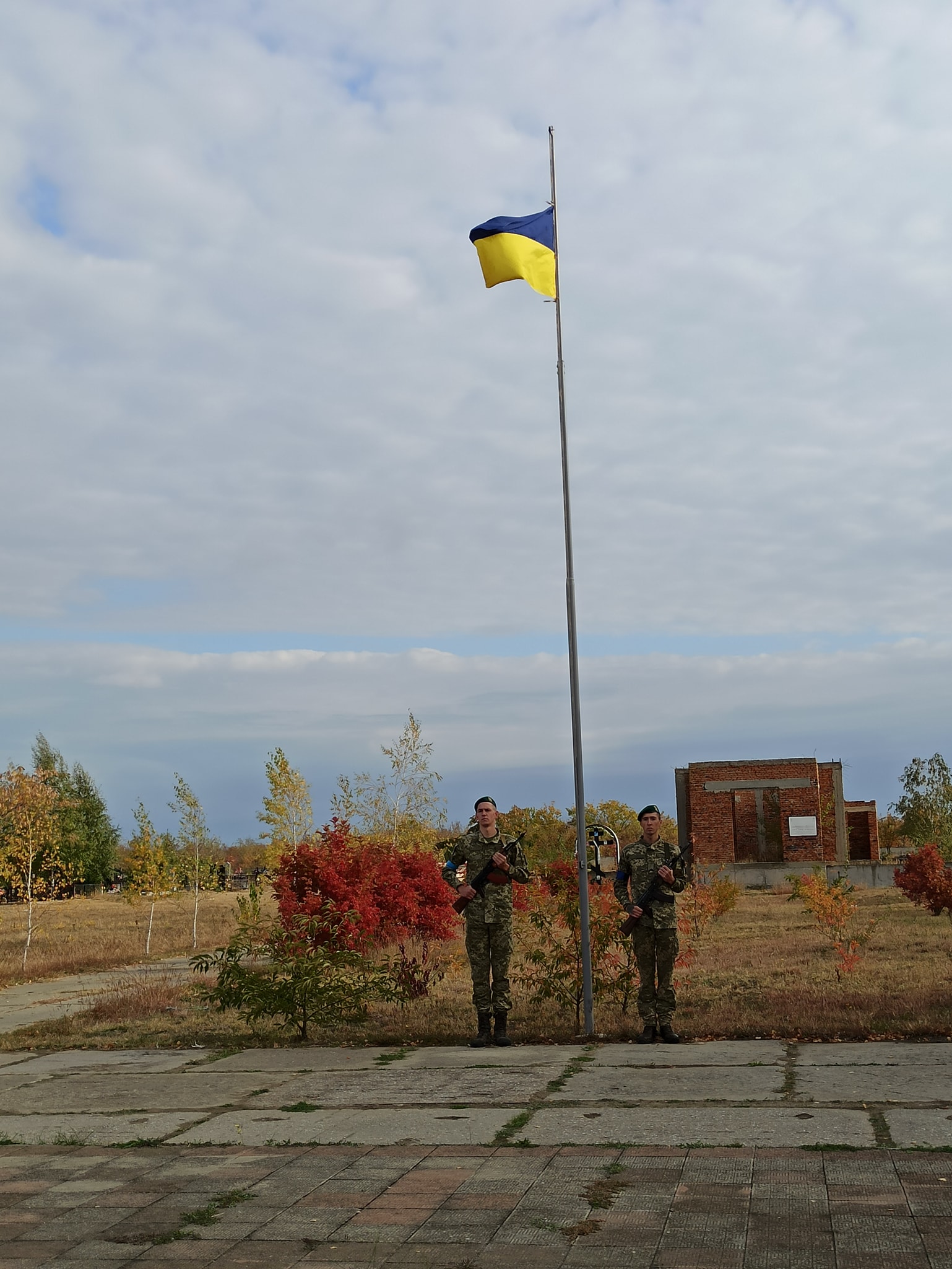 В Рені на День Захисника відвідали могили полеглих героїв та помолилися за українське воїнство