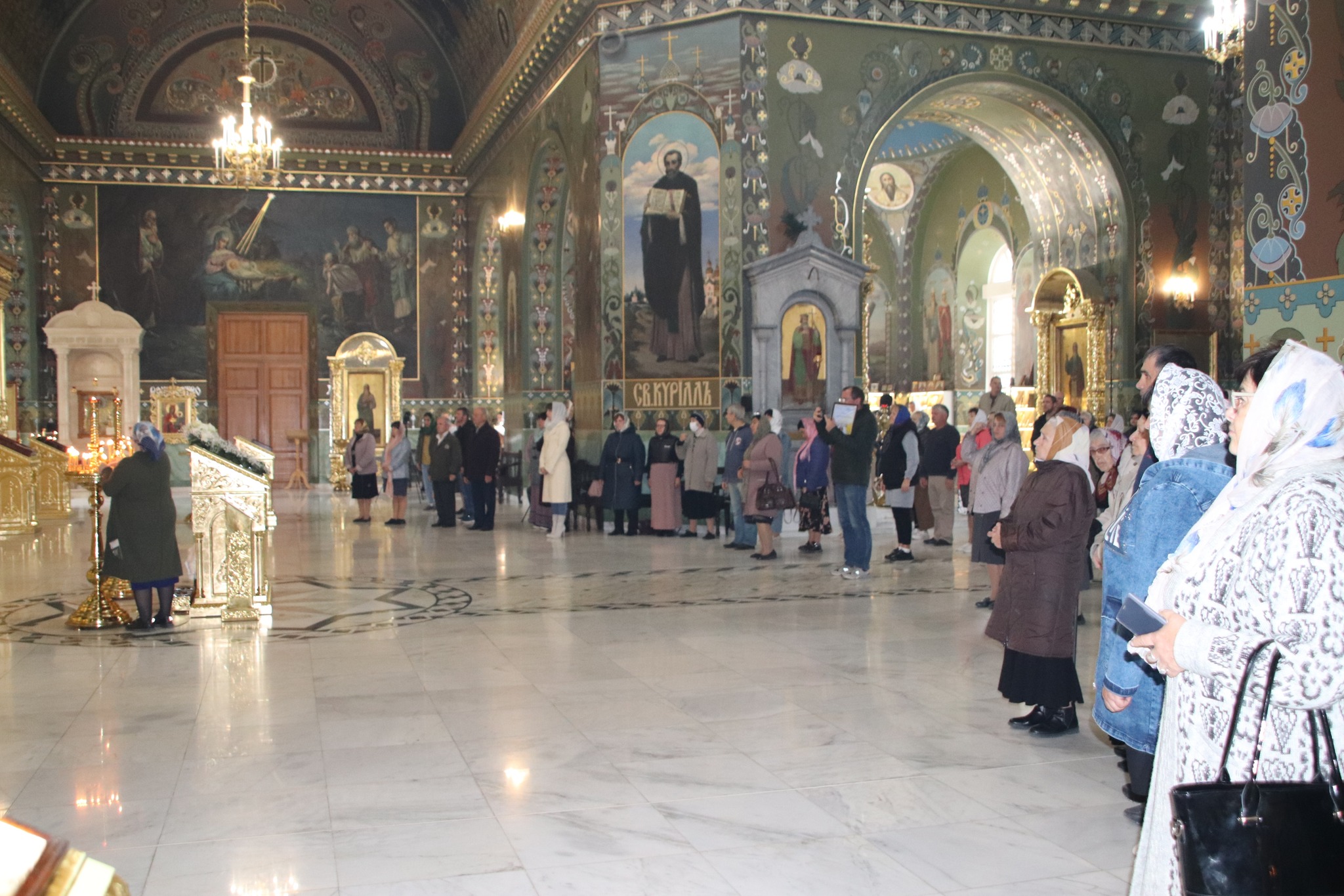 Болградці на честь свята зібрали кошти для ЗСУ на ярмарку в храмах