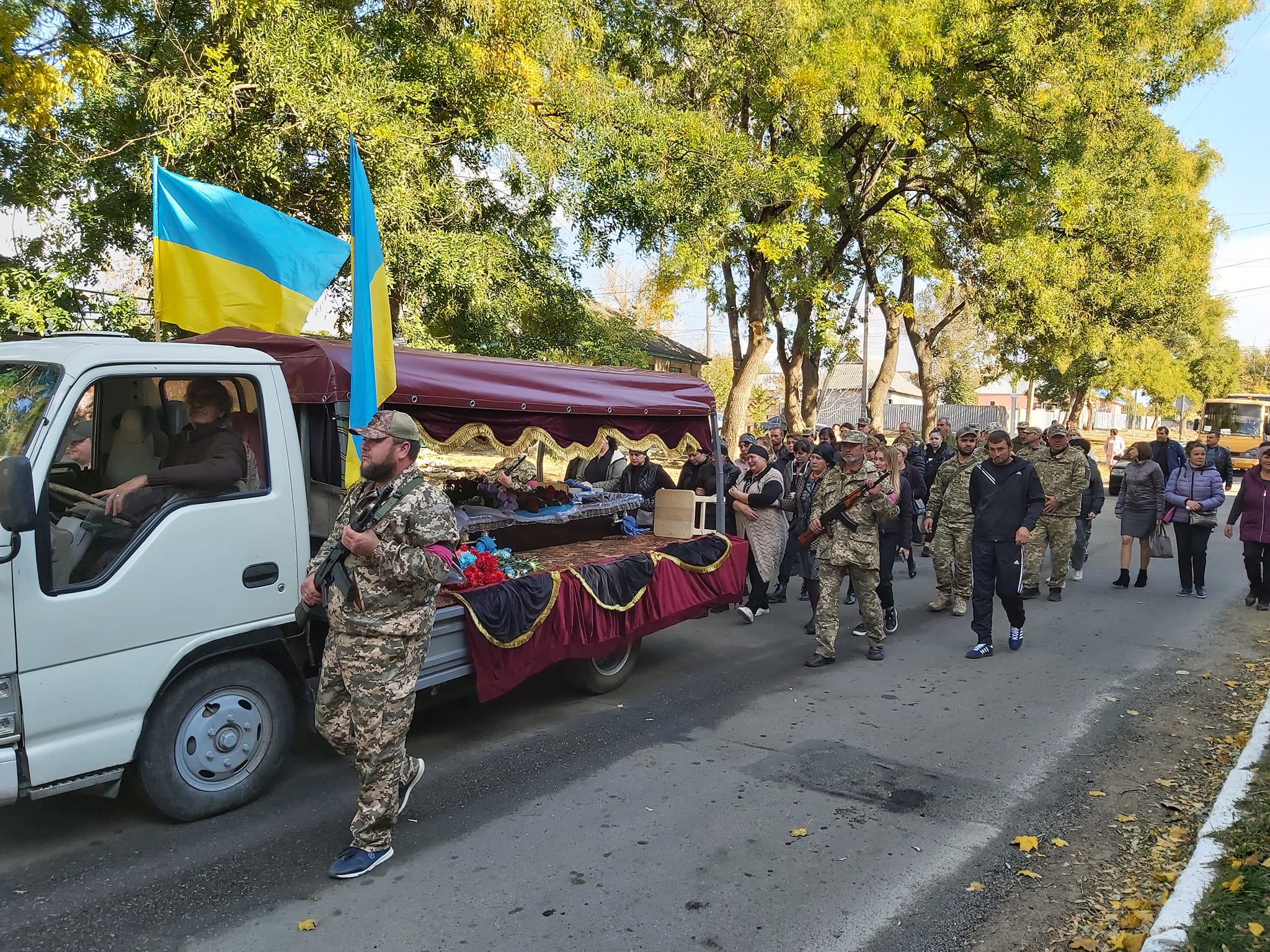 Загинув, визволяючи Україну: в селі Болградського району провели в останню путь 29-річного матроса Костянтина Карагез