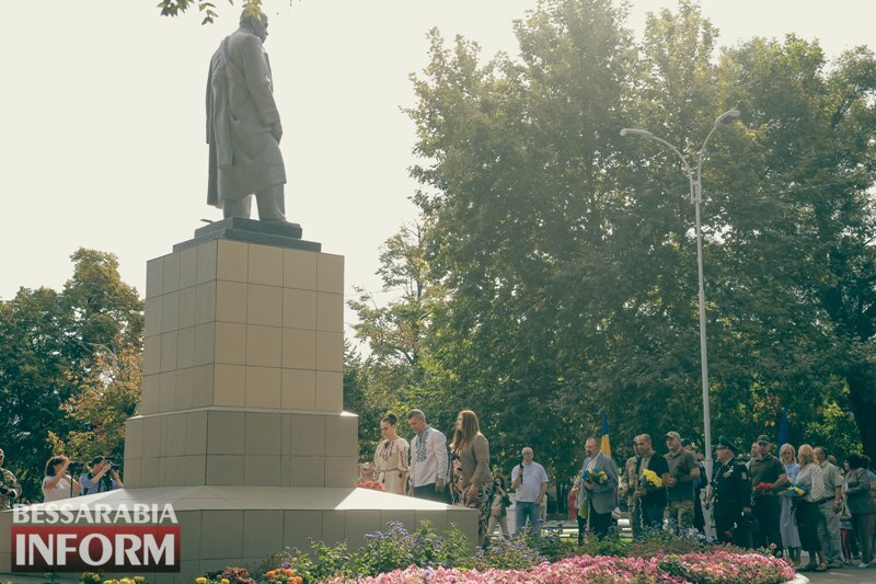 День міста в Ізмаїлі: хода з держпрапором по проспекту Незалежності, калейдоскоп талантів, патріотична атмосфера... та все ж, гіркий "присмак" війни