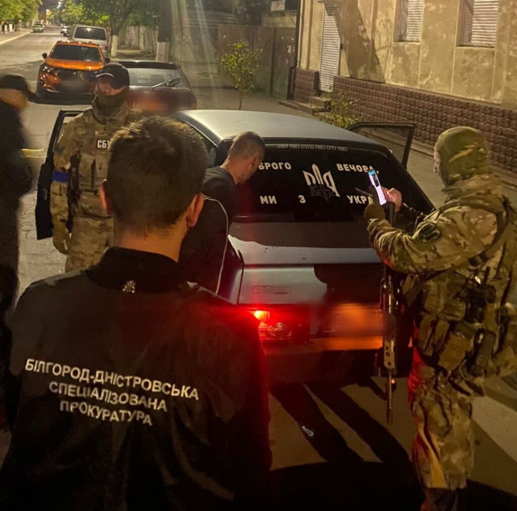 Майже 2 тисячі доларів за переправлення призовника: ренійського прикордонника викрили на хабарі