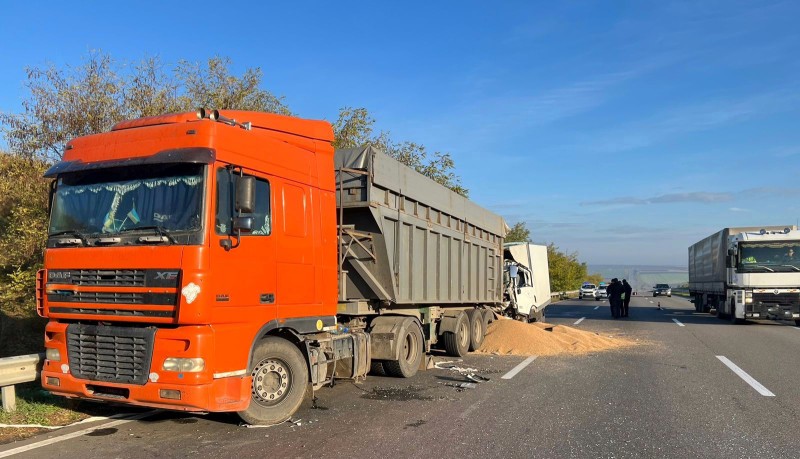 Чергова смертельна аварія за участю вантажівок: на Одещині внаслідок ДТП загинули двоє людей