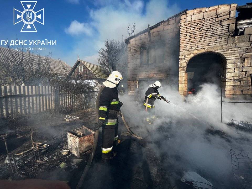 У Білгород-Дністровському районі сталася пожежа у двоповерховому житловому будинку