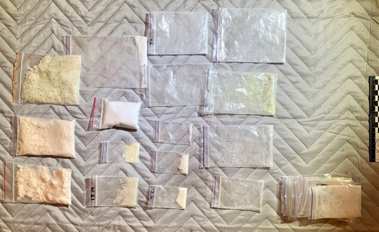 Поліцейські вилучили арсенал наркотиків на півтора мільйони гривень у молодика, який збував їх в Одеській області