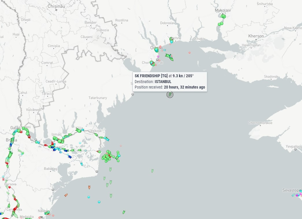 Незважаючи на відмову РФ від "зернової угоди" з одеських портів продовжують виходити суховантажі