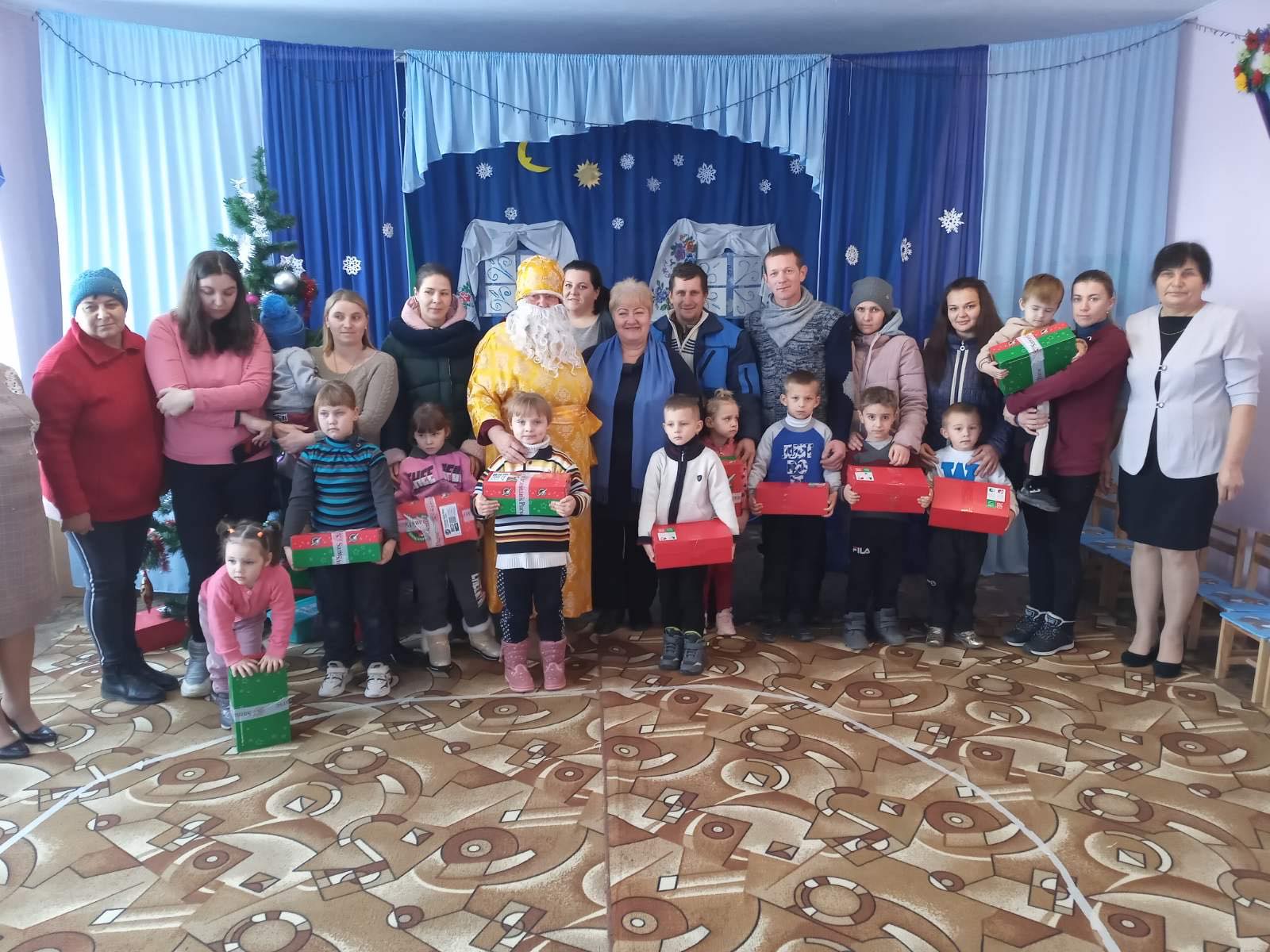 "Фонд Добра и Любви" Александра Дубового порадовал подарками-сюрпризами к праздникам около четырех тысяч детей Бессарабии