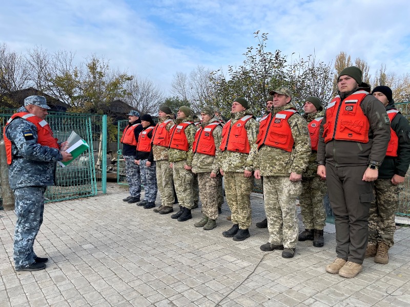 Практический мастер-класс для военнослужащих: в Измаиле стражи границы учились управлять малым пограничным катером