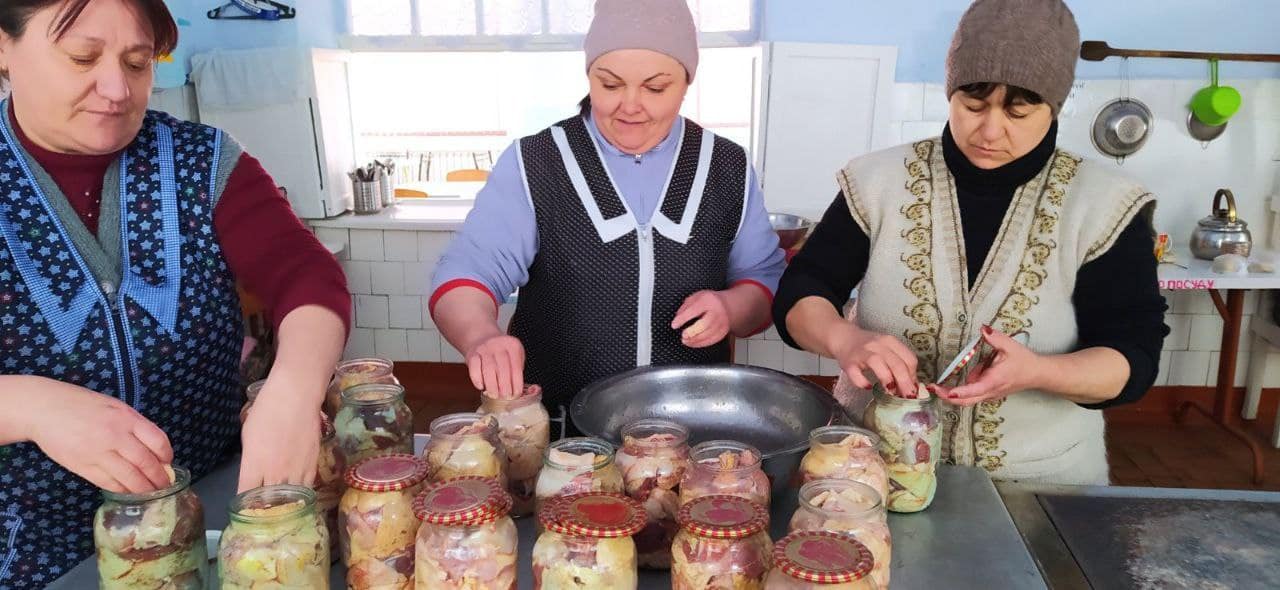 "Кожен українець - волонтер": голова Арцизької громади показав фото тих, кому сьогодні потрібно дякувати