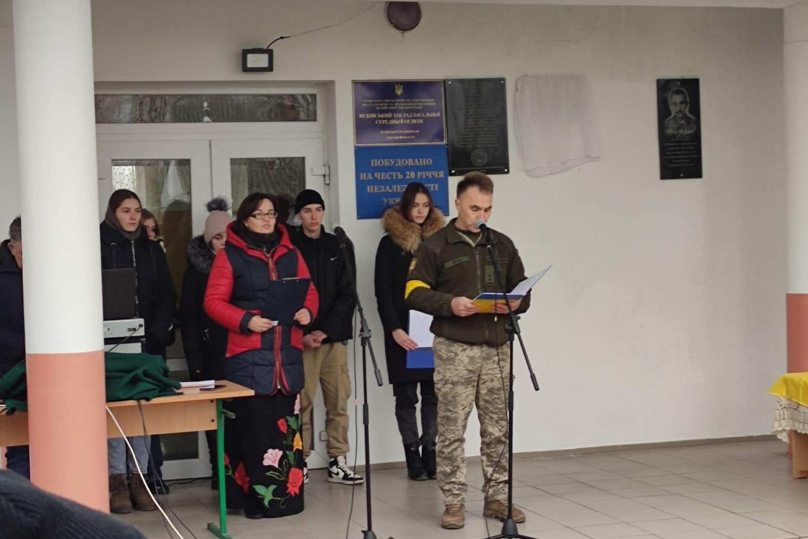У селі Кілійської громади встановили меморіальну дошку на честь Захисника Олександра Зелькова, який загинув влітку