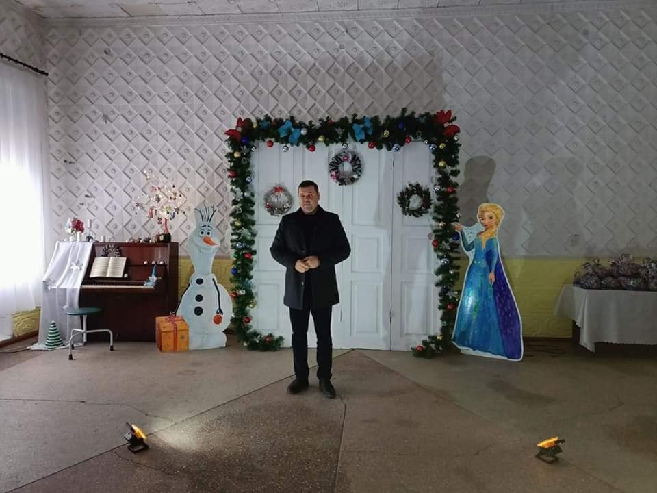 В Кілії на Миколая запрацювала "Зимова майстерня" - на відкритті привітали діток, сім'ї яких опинилися в складних життєвих обставинах