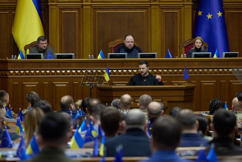 Президент Украины выступил с ежегодным Посланием к Верховной Раде – о чем говорил Зеленский в обращении к народным избранникам