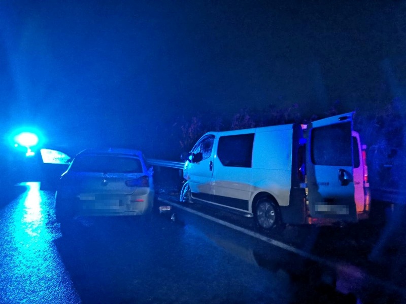 На трассе Одесса-Рени в результате лобового столкновения «BMW» с микроавтобусом травмировались четыре человека
