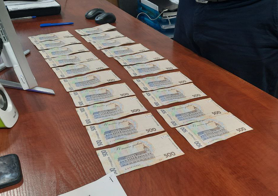 140 тис грн у місяць за безперешкодне надання ритуальних послуг: посадовці Одеського обласного бюро СМЕ попалися на "гарячому"