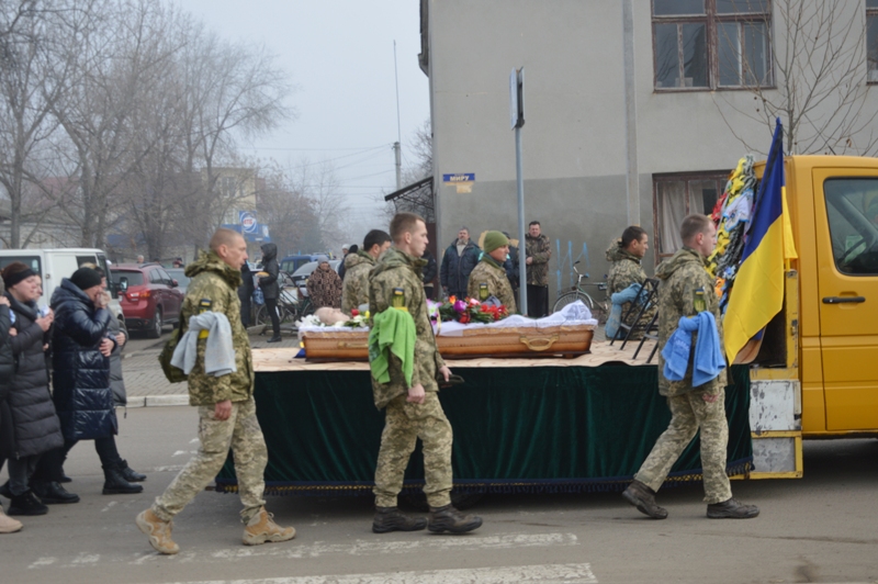 Килийцы провели в последний путь погибшего в Донецкой области Олега Пукай